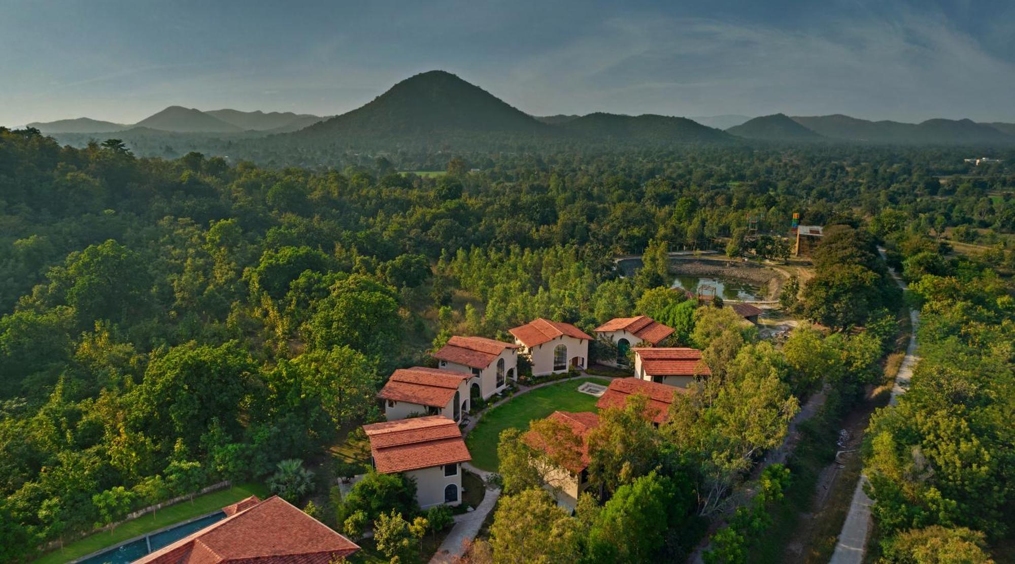 Bhanu The Fern Forest Resort & Spa, Jambughoda المظهر الخارجي الصورة